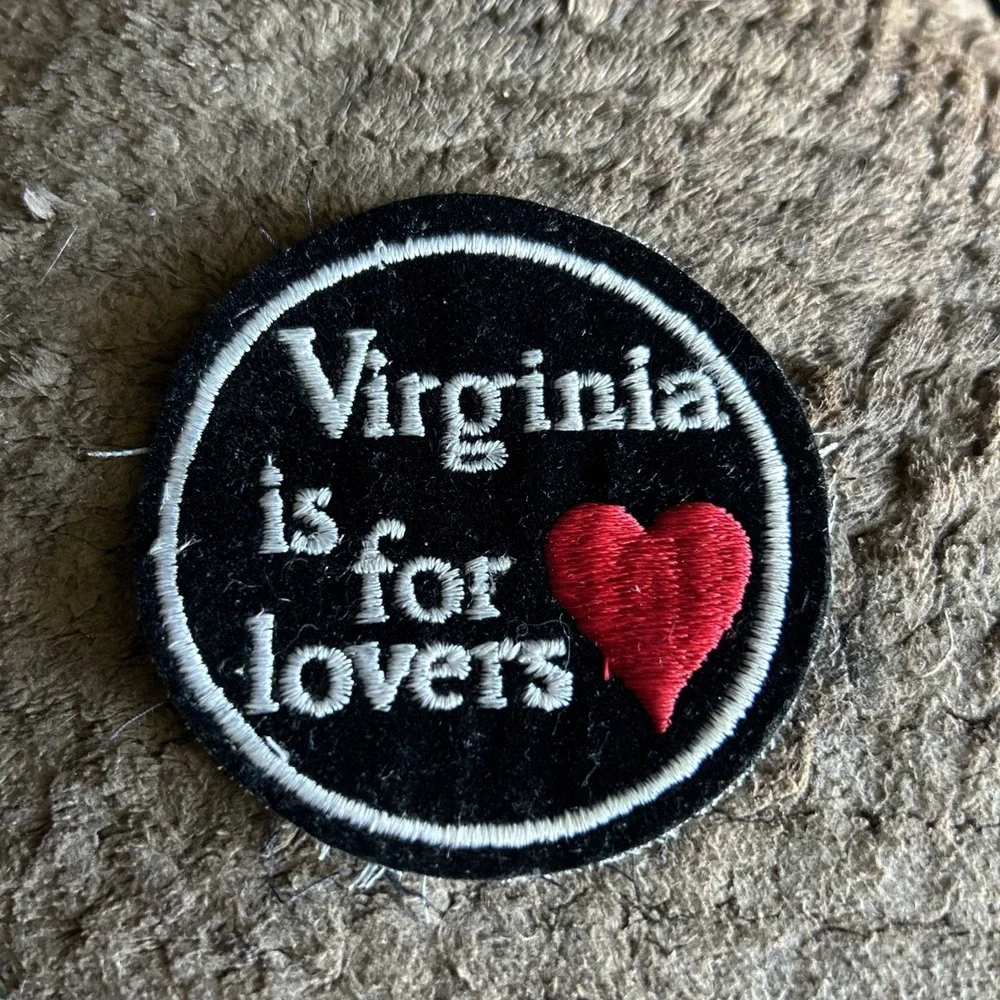 Vintage c 1970s VIRGINIA IS FOR LOVERS Red Heart Embroidered Patch Velvet
